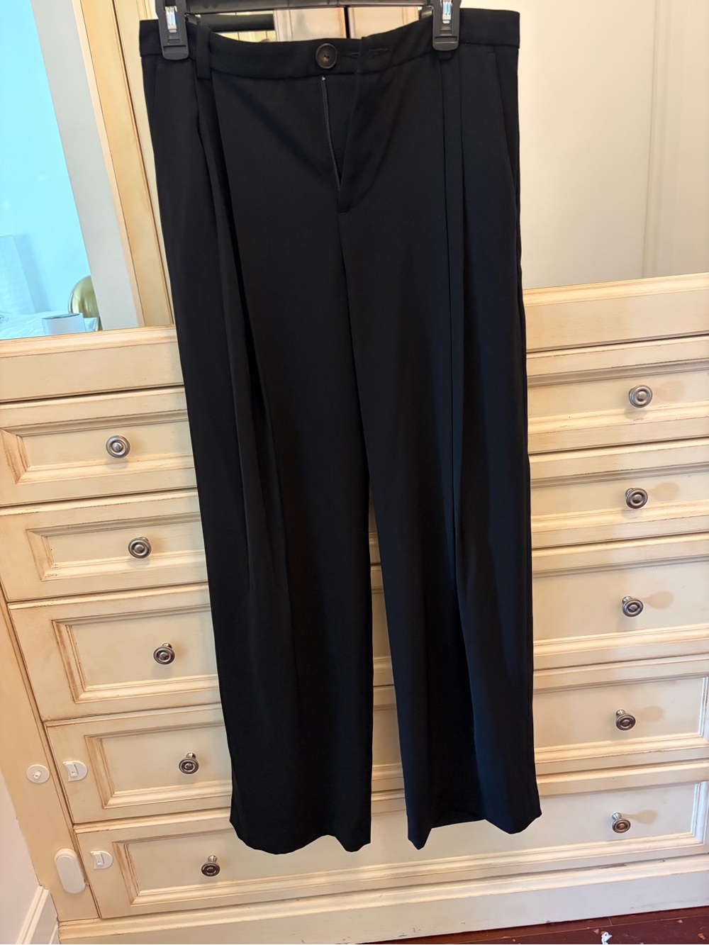 Vince Drop Waist Pleated Trouser